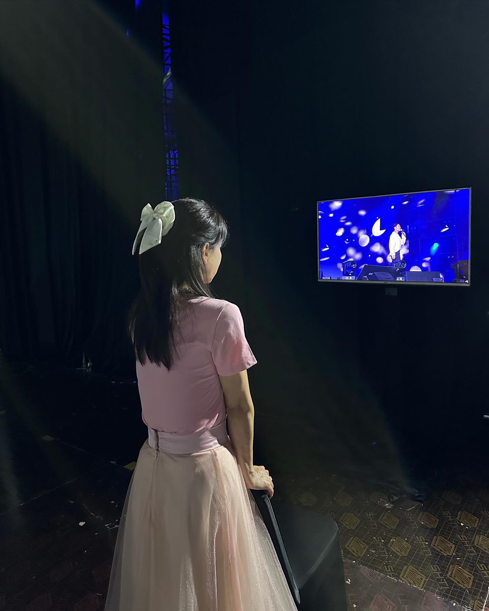 hwahyo11's tweet photo. 오늘자 송지효 되게 궁 민효린미 있다 https://t.co/A25my5hXES