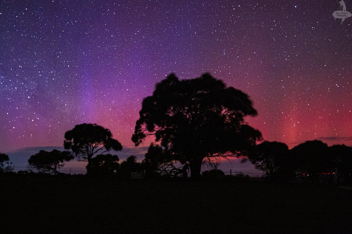 DMStormAu's tweet photo. Night 12/13th August 
Berringa Victoria Australia 

#aurora #longexposure #MilkyWay #auroraaustralis #canonaustralia #Canon https://t.co/t2tacSw320