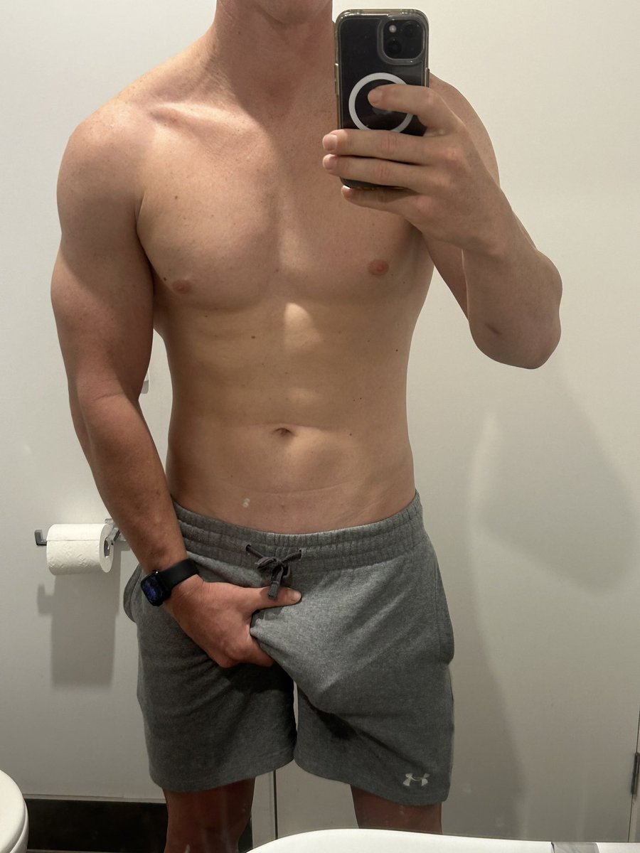 👀