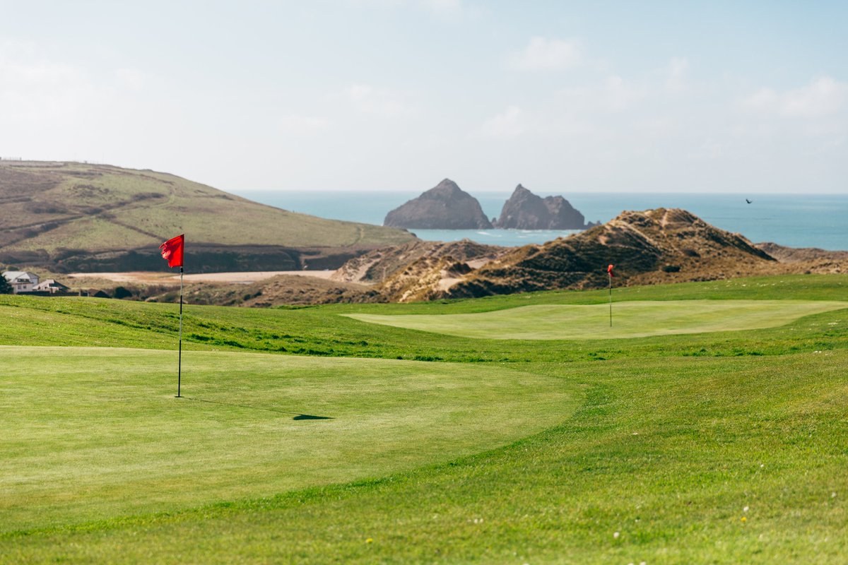 HolywellBayGolf's tweet photo. It's #bankholiday ! Don't forget we are open 7:30am - 7:30pm until the end of August. No need to book, no dress code and no handicap required. ⛳️ https://t.co/HuAuSA5PK2