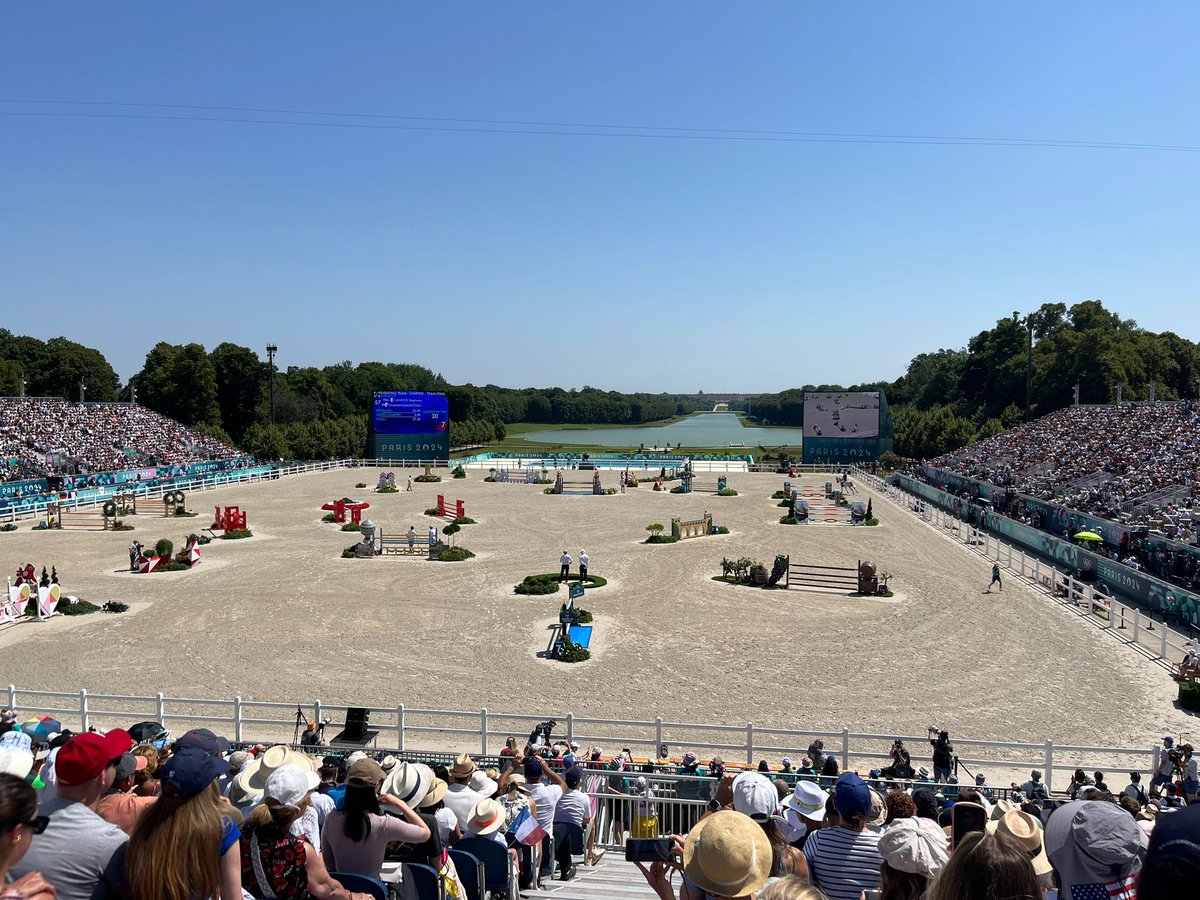 Pierre-Louis de Guillebon (@pldeguillebon) on Twitter photo Les JO viennent de se terminer. Fier de notre succès chez <a href="/orange/">Orange</a>! Immense merci et bravo aux équipes pour ce travail titanesque dans la durée ✊🙏🥇
<a href="/Cheydema/">Christel Heydemann</a>, <a href="/caroguillaumin/">caroline guillaumin</a> <a href="/fallacher/">JF Fallacher</a>
Place aux Jeux Paralympiques! 🎉🙌
#TousConnectés à #Paris2024 avec <a href="/orange/">Orange</a> #OrangeEvents Les JO viennent de se terminer. Fier de notre succès chez <a href="/orange/">Orange</a>! Immense merci et bravo aux équipes pour ce travail titanesque dans la durée ✊🙏🥇
<a href="/Cheydema/">Christel Heydemann</a>, <a href="/caroguillaumin/">caroline guillaumin</a> <a href="/fallacher/">JF Fallacher</a>
Place aux Jeux Paralympiques! 🎉🙌
#TousConnectés à #Paris2024 avec <a href="/orange/">Orange</a> #OrangeEvents