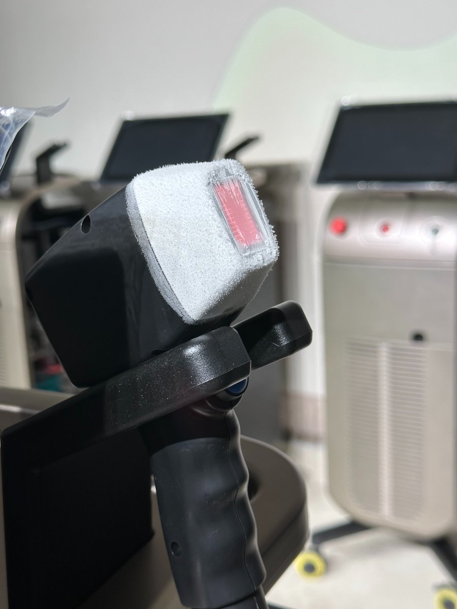 Good cooling effect depends on the laser. A good laser can make your hair removal device work better.
This is why lasers are so expensive！This is the most important role
Our lasers can fully meet your needs, with good quality and high cost performance.
sdtoppeak.com
