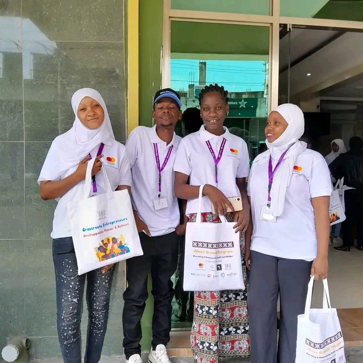 In the spirit of the international Youth Day,with the support of Groots Kenya some of our  members  were able to join other youths in Nakuru county celebrating the International youth Day with other  youth across Kenya 
#InternationalYouthDay2024 
<a href="/cherrylexly/">cherryloduor</a> <a href="/AbediMishi/">Mishi abedi</a>