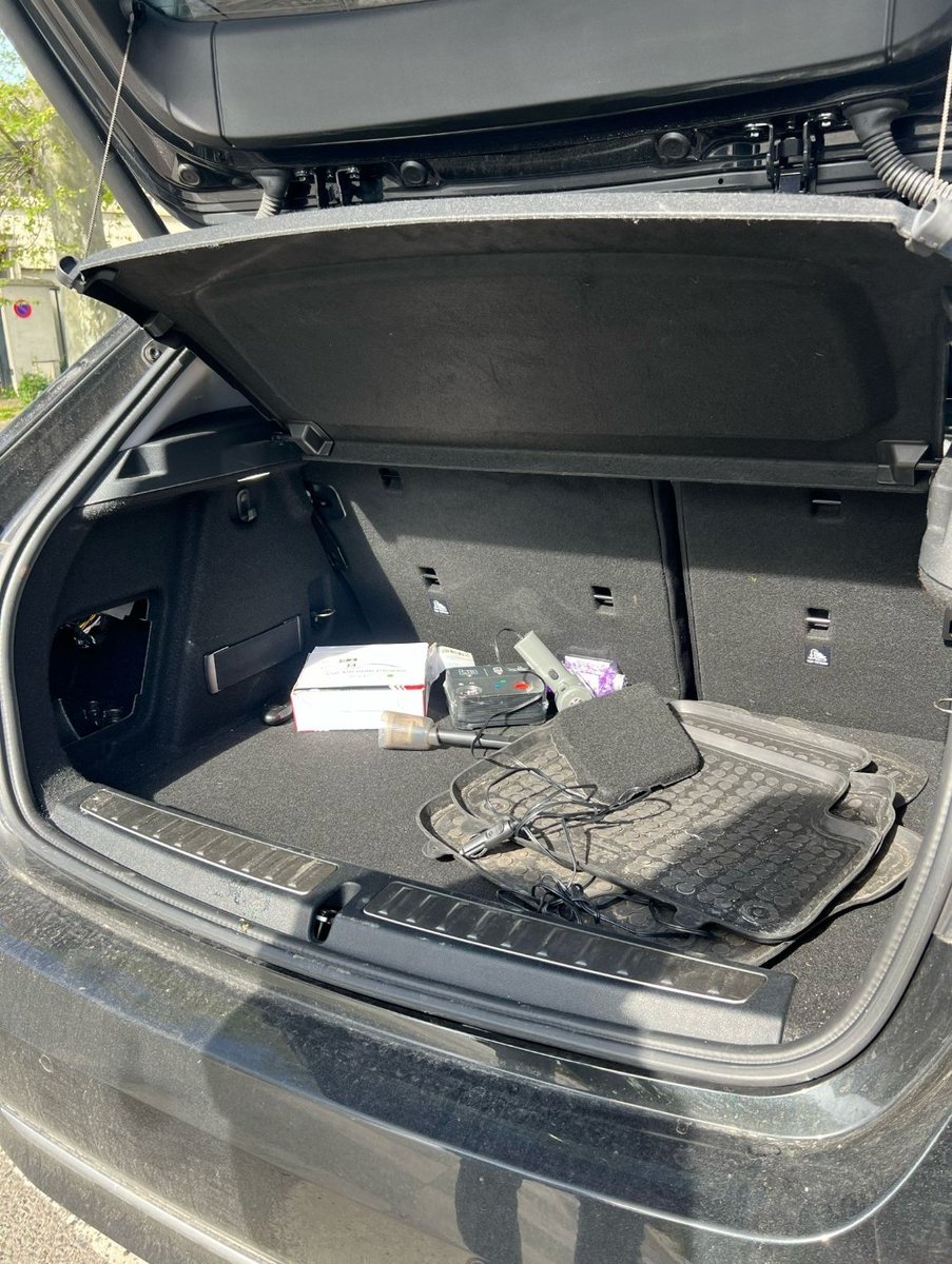 nirian_15's tweet image. 🚨 Dégâts massifs et négligence de @GetaroundFR !

Carrosserie saccagée, pare-brise fracassé, jantes et pneus ruinés, rétroviseurs détruits, clés et kit crevaison volés... Des réparations + de 20000 €, + de 3 mois d'attentes, négligence total de @Getaround ! @LisePressac 

1/3