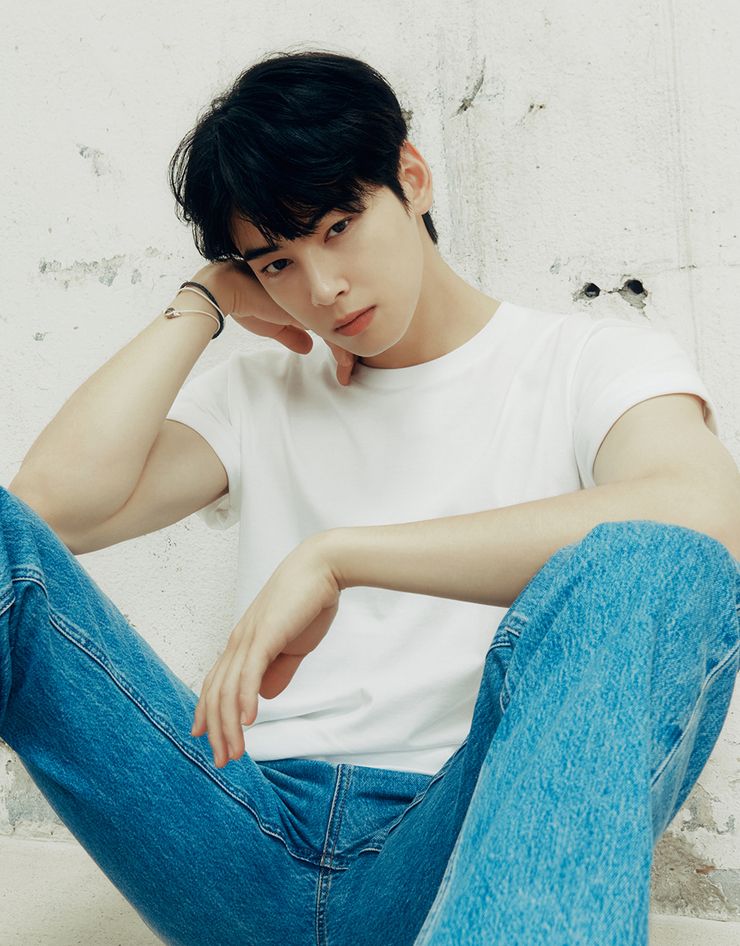ChaEunwooINTL's tweet photo. 📰 Popo筆記 Taiwan about Cha Eunwoo for Giordano:

“The popular male idol #CHAEUNWOO, known as the 'Face Genius', has captured the hearts of many brands over the years with his striking looks and strong ability to drive sales since his debut. 
In 2023, the affordable clothing brand #GIORDANO surprised everyone by signing Cha Eunwoo as their model, a move that completely changed the public's perception of the brand. With the blessing of Cha Eunwoo's good looks, the simple clothing styles exude a sense of luxury, drawing renewed attention from young people to GIORDANO.”

🔗https://t.co/5nED9yflqO

#차은우 #チャウヌ #车银优 #ชาอึนอู #車銀優