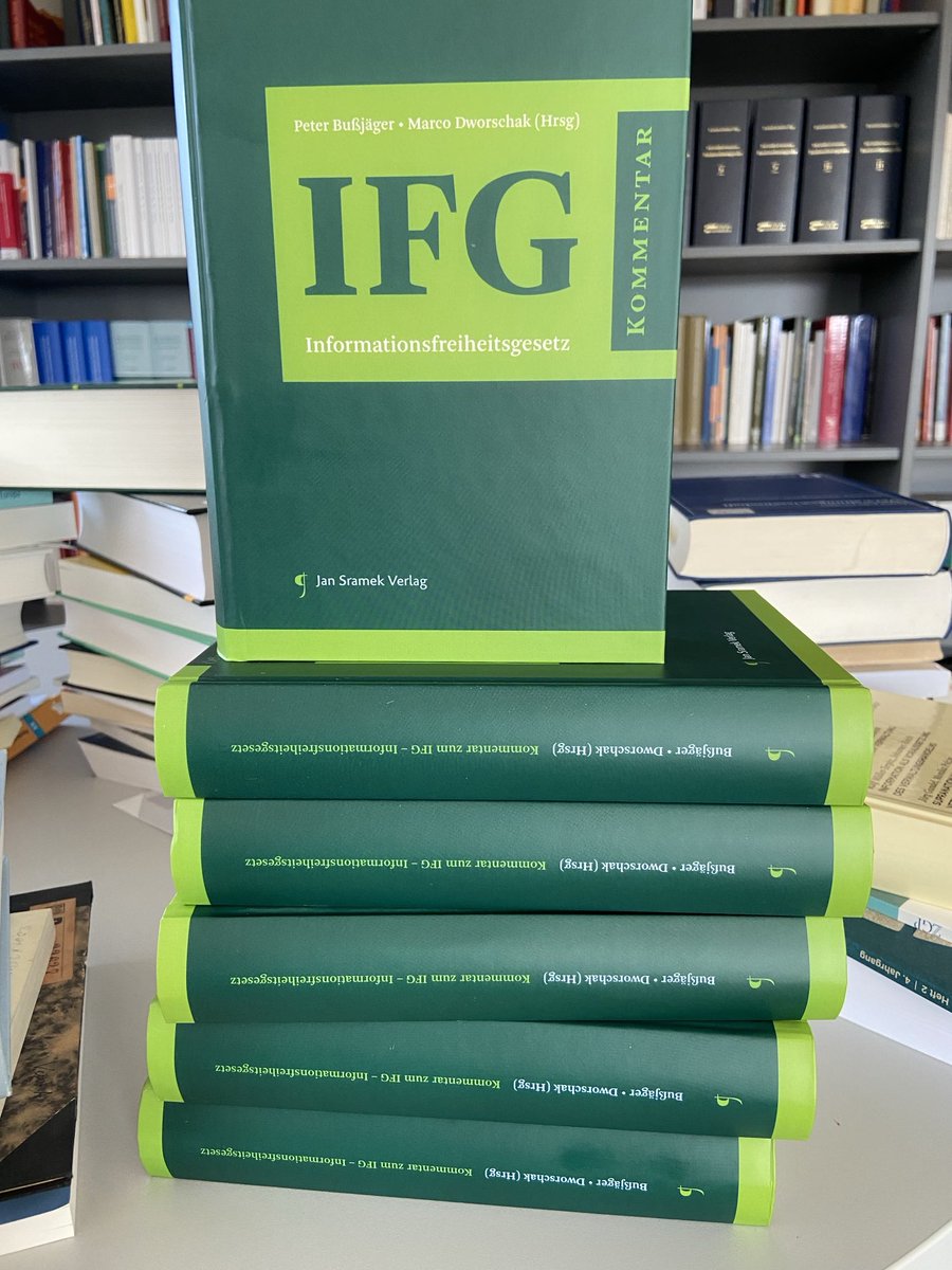 Peter Bußjäger (@peterbussjaeger) on Twitter photo Soeben eingetroffen! Der Kommentar 
#Informationsfreiheit Unter den Interessierten wird ein Exemplar IFG verlost. Teilnahme durch RT bis 14.8., 12.00 Uhr. Soeben eingetroffen! Der Kommentar 
#Informationsfreiheit Unter den Interessierten wird ein Exemplar IFG verlost. Teilnahme durch RT bis 14.8., 12.00 Uhr.