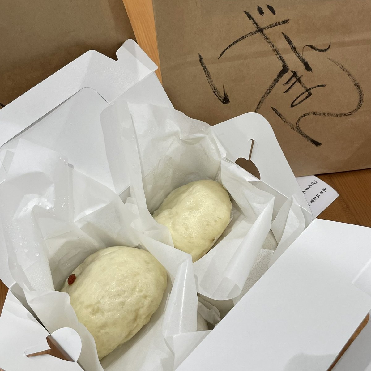 riko93993126's tweet photo. …
明日からお盆休みの めっけもん広場で あらかわの桃🍑ゲットしてきました♪
桃のパフェ食べて🍑
清乃さんで美味しいラーメン🍜食べて イケメン店主さんにも会えました☺️
げんまんさんの元気なお顔も拝見できて🥰
今日の和歌山ツアー100点満点💮

#めっけもん広場 #藤桃庵 
#和dining清乃 #げんまん https://t.co/Ug09HqM5aW