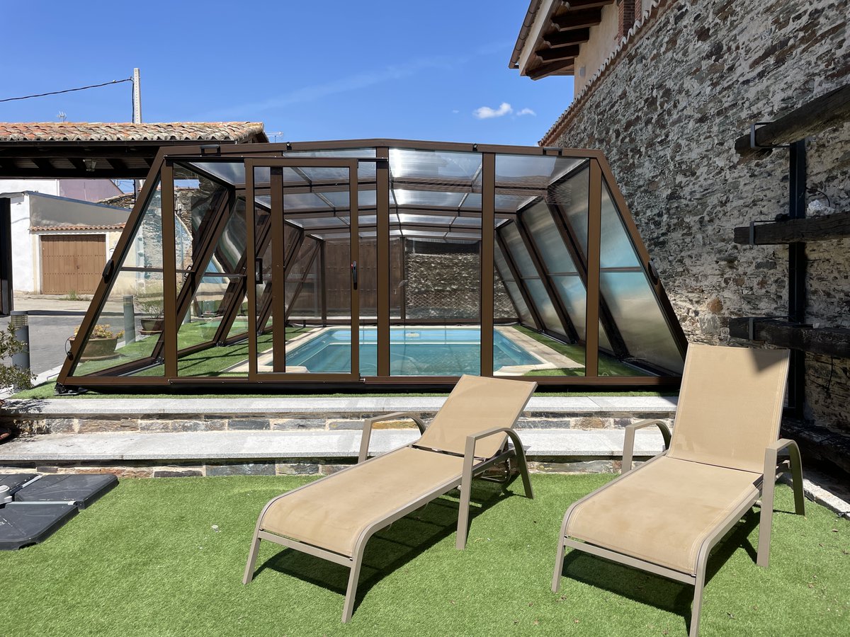 Tecnyvan's tweet photo. 🔒 ¡La seguridad de mis hijos es lo más importante! 🔒
¿Te gustaría proteger tu piscina y mantenerla siempre lista para disfrutar? 🌞 Solicita un presupuesto sin compromiso y descubre cómo nuestras cubiertas pueden transformar tu espacio exterior.
👉 https://t.co/8czfuTmvtY https://t.co/L8Zk3NafYh