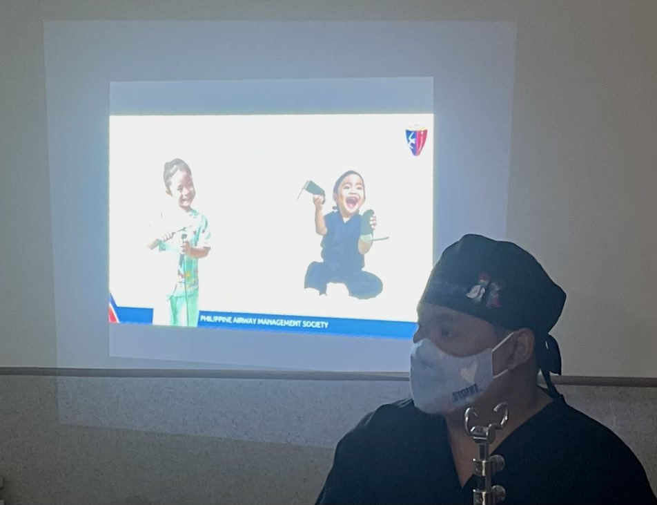 Paulo_SanPedro's tweet image. When dealing with a #difficultairway, we sometimes choose between a #videolaryngoscope and a flexible scope. Why choose when you can use both together?

Lecturing at Chiong Hua Hospital 

#VAFI #airwaymanagement