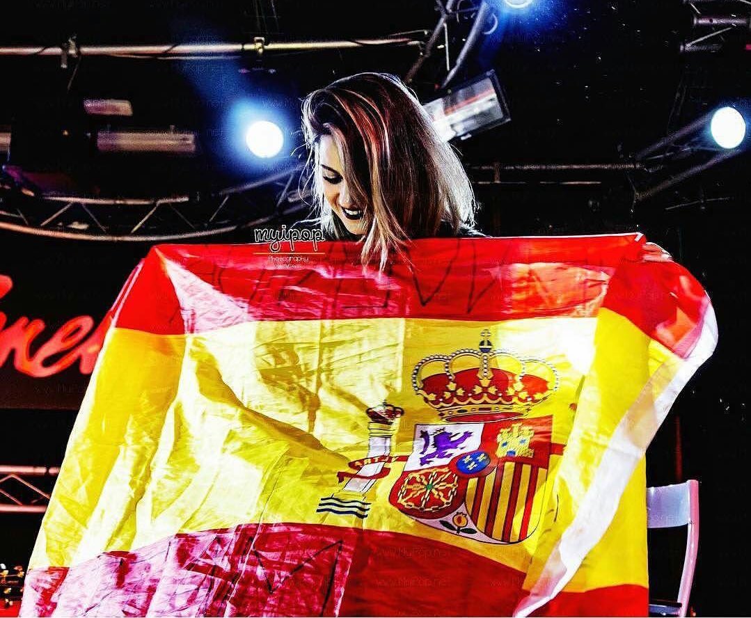 mpw_spain's tweet photo. Hoy hace 8 años de este momento #MaiteEnMadrid 💜 @maiteperroni https://t.co/AoXQwj4aZo