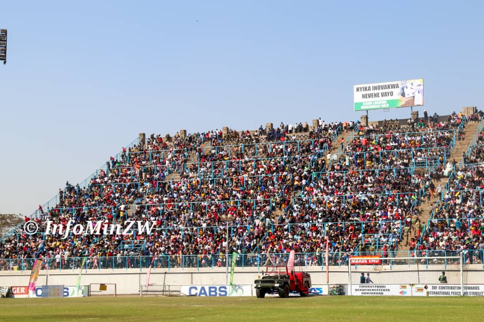ttgono's tweet image. Mwana wese ku Rufaro Stadium for the Defence Forces Day Celebrations!
 Its a packed stadium for the celebrations themed; &quot;Guaranteeing a Conducive Environment for Attainment of Vision 2030&quot;.
#DefenceForcesDay2024