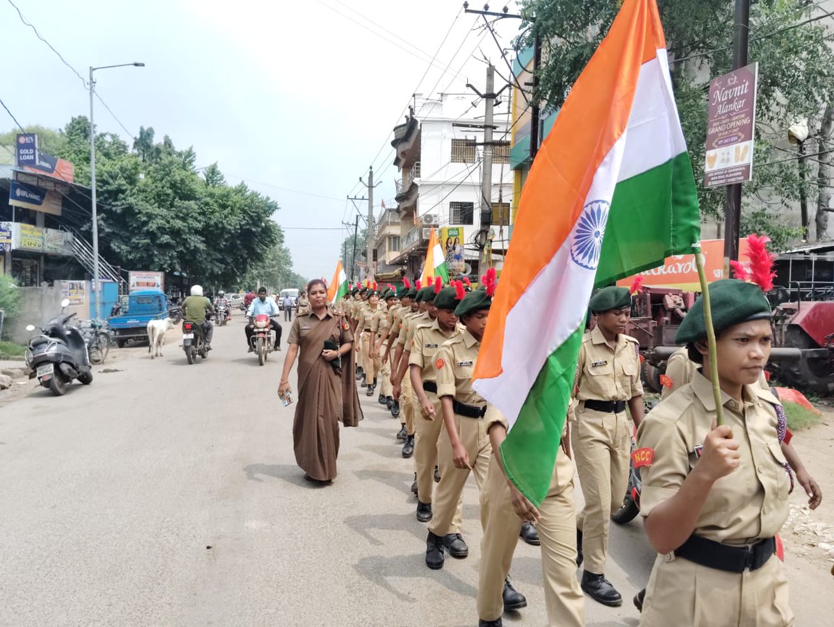 Har Ghar tiranga “ campaign organized at SD Women college RAJGANGAPUR  by 9(O) Bn ,Rourkela.
<a href="/GovernorOdisha/">Governor Odisha</a> 
<a href="/HQ_DG_NCC/">National Cadet Corps</a> 
<a href="/DHE_Odisha/">Higher Education Department, Govt. of Odisha 🇮🇳</a> 
#HarGharTiranga 
#SelfieWithTiranga