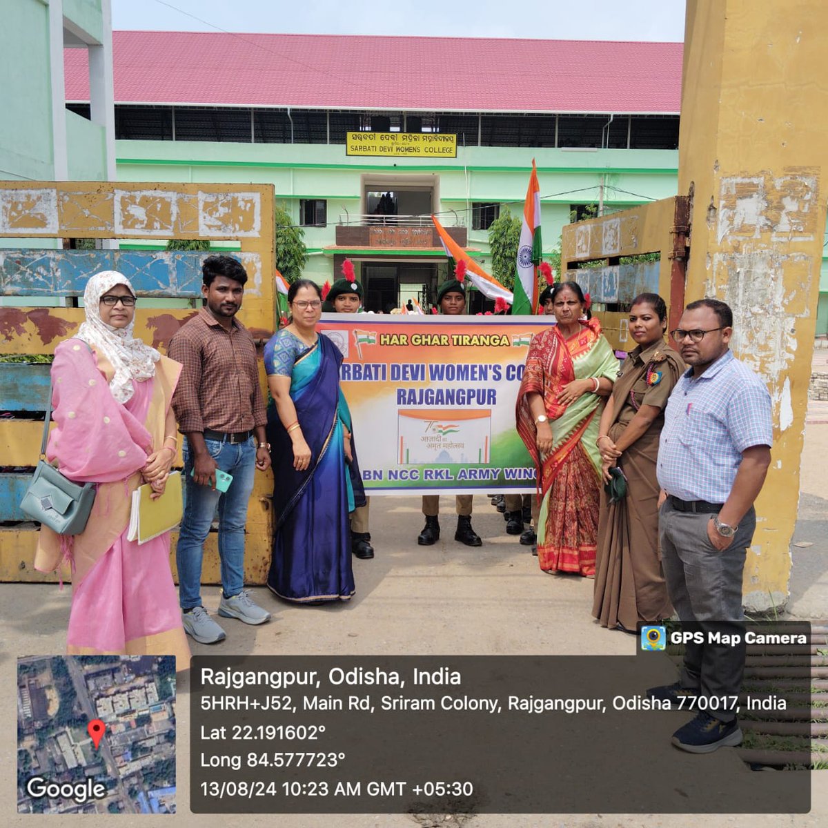 NCCDteOdisha's tweet photo. Har Ghar tiranga “ campaign organized at SD Women college RAJGANGAPUR  by 9(O) Bn ,Rourkela.
@GovernorOdisha 
@HQ_DG_NCC 
@DHE_Odisha 
#HarGharTiranga 
#SelfieWithTiranga https://t.co/i50R1I65BH