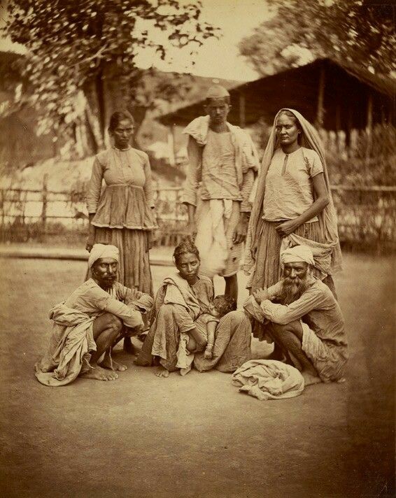 KraantiKumar's tweet photo. कोल्हापुर रियासत के प्रशासनिक नौकरियों में 71 उच्च पदों में से 60 पर ब्राह्मणों का कब्ज़ा था. 500 क्लर्कों में से 490 ब्राह्मण थे.

छत्रपति शाहूजी महाराज ने साल 1902 में पिछड़े वर्ग के लिए 50% आरक्षण लागू कर नौकरियों में ब्राह्मण ओवर रिप्रेजेंटेशन को ध्वस्त कर दिया.

ब्राह्मण, क्षत्रिय, कायस्थ, बनिया और खत्री जातियों का सरकारी और प्राइवेट नौकरियों में ओवर रिप्रेजेंटेशन हमेशा एक गंभीर मुद्दा रहा है.

OBC SC ST समाज हमेशा सरकारी नौकरी, ब्यूरोक्रेसी, न्यायपालिका, मीडिया, शिक्षा संस्थानों में विशेषजातियों के ओवर रिप्रेजेंटेशन को हमेशा उठता रहा है.

अब सामने वालों को बदला लेना था. Retaliate करना था. कभी Candidates not Available नाम से किया. फिर Not Found Suitable करने लगे. 

OBC आरक्षण में क्रीमी लेयर लागू कर किया. और अब SC-ST आरक्षण में वर्गीकरण कर के Retaliate करना चाहते हैं.

मुद्दा सवर्ण जातियों के ओवर रिप्रेजेंटेशन का था. लेकिन सवर्णों ने न्यायपालिका के जरिये SC की बड़ी आबादी वाली जातियों के ओवर रिप्रजेंटेशन का मुद्दा बना दिया.

ये सवर्णों का Retaliation हैं.

Photo : Untouchable People (British India)