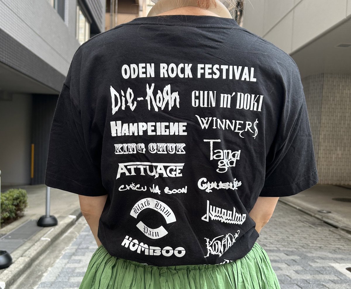 JonoMckagan's tweet photo. おでんフェスTシャツでお出かけしてきました。ネッククーラーはもはや命綱…。
#ODENFEST https://t.co/w4JZFUqg4v