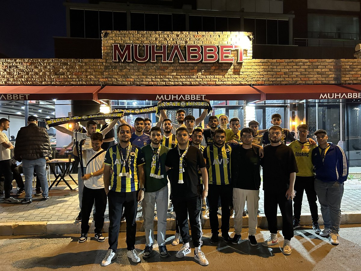 TokatUNIGFB's tweet photo. TOKAT GAZİOSMANPAŞA ÜNİVERSİTESİNİ KAZANAN Tüm Fenerbahçeli Kardeşlerimizi tebrik eder , Üniversite hayatları boyunca Yanlarımızda olmalarından şeref duyarız. Haydi sen de gel katıl bize ! 
#UNIGFB #TOGU https://t.co/PnUiQ5q1r0