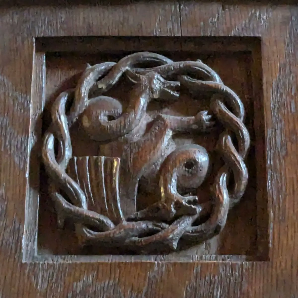 Dragons of London tweet media