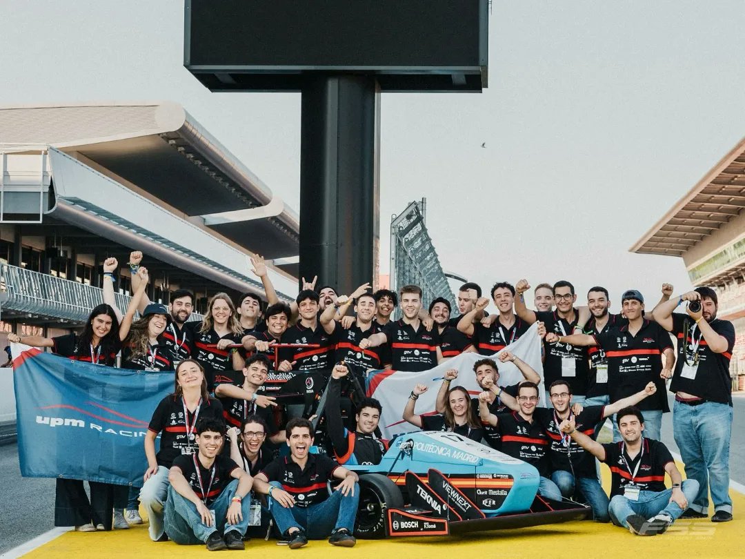 La_UPM's tweet photo. 🏎¡El equipo @UPMRacing ha hecho historia! Por primera vez en la trayectoria de los vehículos eléctricos de la #UPM, han logrado superar todas las inspecciones y participar en las pruebas dinámicas en la Formula Student Spain #FSS en Montmeló. ¡Enhorabuena!
#somosUPM https://t.co/TqebyGgtdX