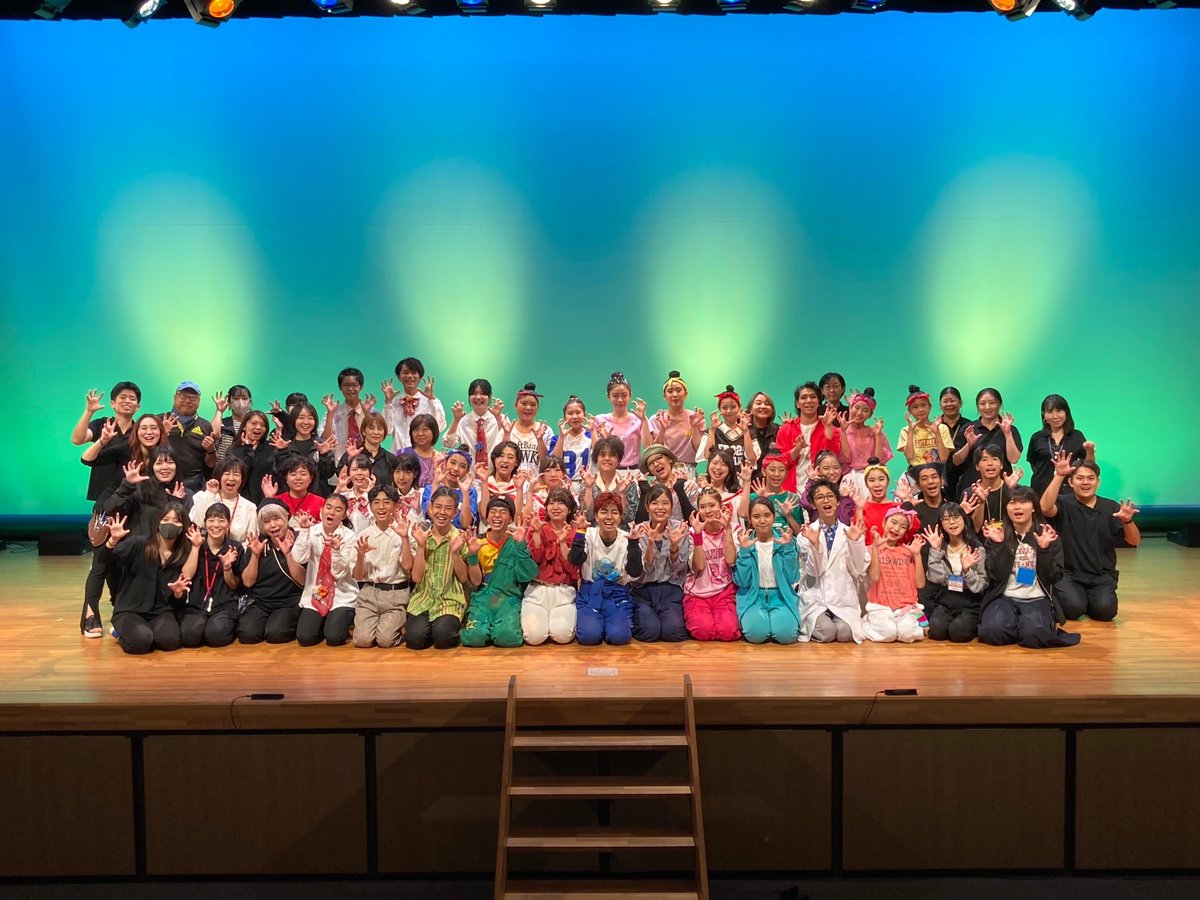 Nahaprogram's tweet photo. 『那覇センセイション〜語り継ぐ平和の詩〜』
全公演が終了致しました✨

ご来場くださった皆様、遠くから応援して下さった皆様、本当にありがとうございました🙇‍♀️

#那覇青少年舞台プログラム
#チーム絆花
#那覇センセイション
#現代版組踊
#沖縄戦
#平和劇
#一生懸命はカッコいい https://t.co/9nFvlcYqq1
