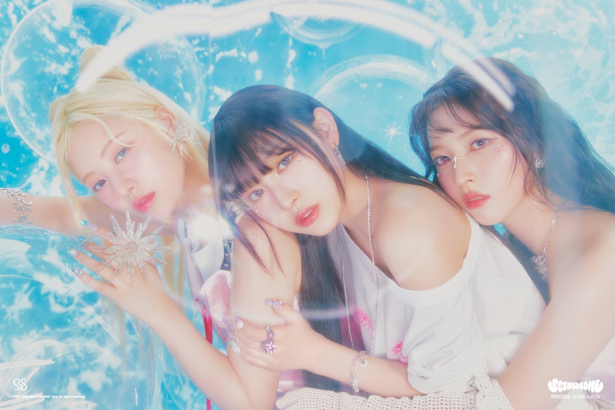 RESCENEofficial's tweet photo. RESCENE 1st Mini Album [SCENEDROME]

𝐂𝐎𝐍𝐂𝐄𝐏𝐓 𝐏𝐇𝐎𝐓𝐎 𝟏 💎
#𝐋𝐈𝐕 #리브
#𝐌𝐈𝐍𝐀𝐌𝐈 #미나미
#𝐌𝐀𝐘 #메이

2024. 08. 27 6PM (KST)

#RESCENE #리센느 #リセンヌ
#SCENEDROME
#LOVEATTACK #Pinball
#RESCENE_COMEBACK_0827 https://t.co/YKQLc7eceP