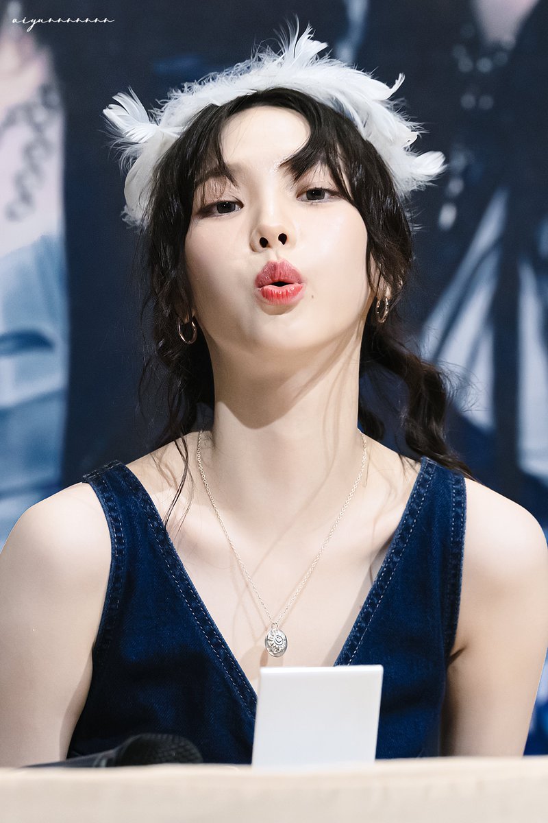 aiyunnnnnnnn's tweet image. 240808 대만팬싸

👼🏻

#aespa #에스파 #KARINA #카리나