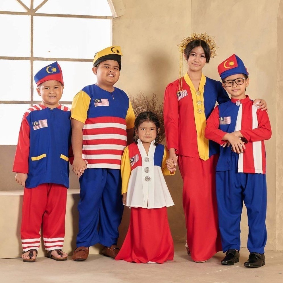 Geng mak2 dah prepare ke belum BAJU MERDEKA untuk anak nanti? Prepare awal tak kalut. Boleh survey design ikut bajet masing2 😍