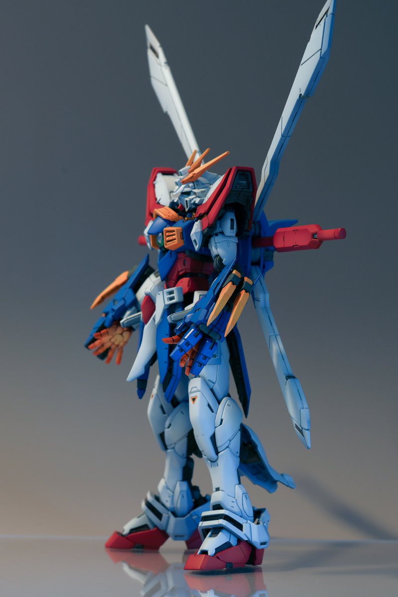 mokeitau's tweet photo. 石破天驚拳＆爆熱ゴッドフィンガー　#ガンプラ #Gガンダム30周年 #RGゴッドガンダム https://t.co/xfMi8c9fJo