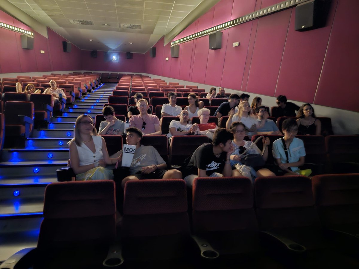 jupbcn's tweet photo. Divendres a la tarda, per passar una bona estona i refugiar-nos de la calor, vam fer el nostre “TARDEO” particular 🍹🥳🎉🪅més sessió de CINE 🎥 i sopar a l’estil de la “bella Italia” 🇮🇹🍝🍕MAMMMA MIAAA!!!

Desitgem que disfruteu del que queda d’estiu i ens veiem ben aviat!! https://t.co/SHNYt04va4