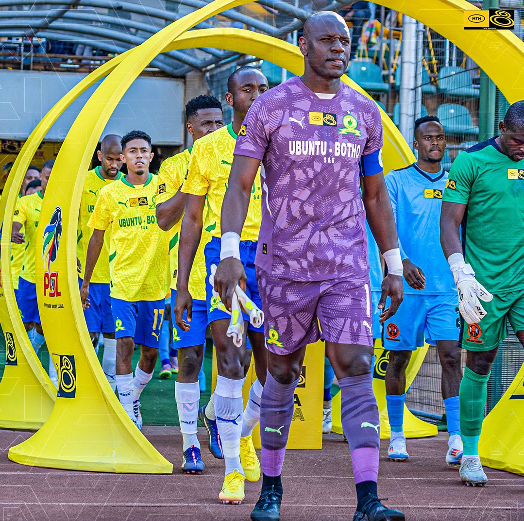 masindeonyango's tweet photo. When you are a goalkeeper, you know the responsibility. 💛👆 https://t.co/W58fsHQTAC