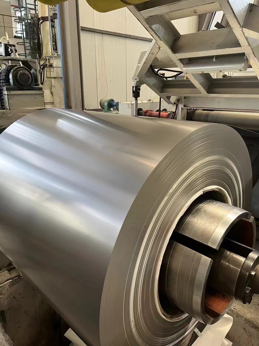 SophiaMaterjack's tweet image. GR1 1.0mm titanium sheet waiting for you 
WhatsApp：+86-18992748876 
#titaniumplate #titaniumtube #titaniumsheet #titaniumfactory #titaniummetal #titaniumrod
#titaniumwire #titaniumcoil