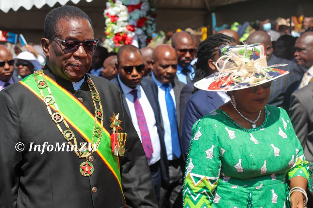 tawanda_gomo's tweet image. His Excellency the President and Commander in Chief of the Zimbabwe Defence Forces Cde Emmerson Mnangagwa takes salute of the National Anthem and Fly Past.
#DefenceForcesDay2024