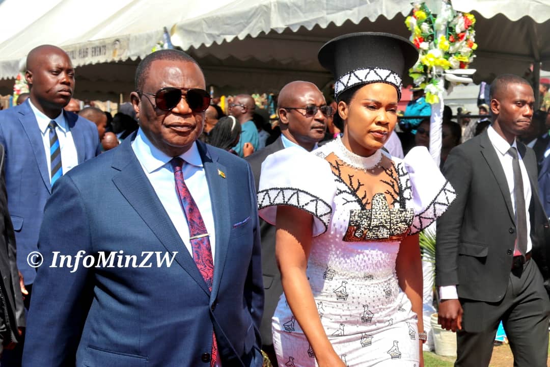TheBMetro's tweet image. Arrival of Vice President of Zimbabwe Gen (Rtd) C.G.D.N Chiwenga and his family. #DefenceForcesDay2024