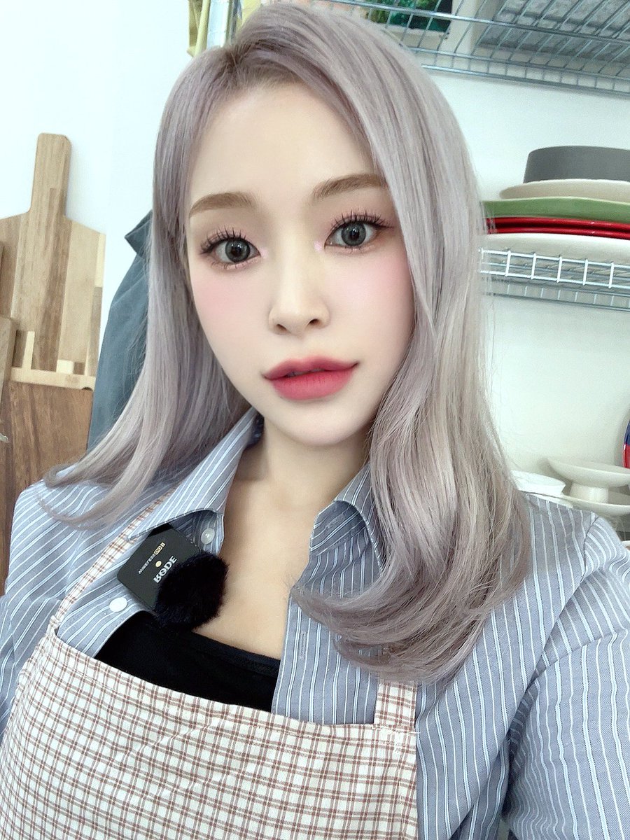 [🎁] 꿈둥이 사진 보고 가세요❤ 

'안녕하세요 이가현입니다 유행음식 만들기편'
비하인드 사진 공개‼

#가현 의 '안녕하세요 이가현입니다 유행음식 만들기편'
영상이 궁금하다면⁉

🔗 youtu.be/43XZWCBh92k

#드림캐쳐 #Dreamcatcher #GAHYUN
#안녕하세요_이가현입니다
#데카포