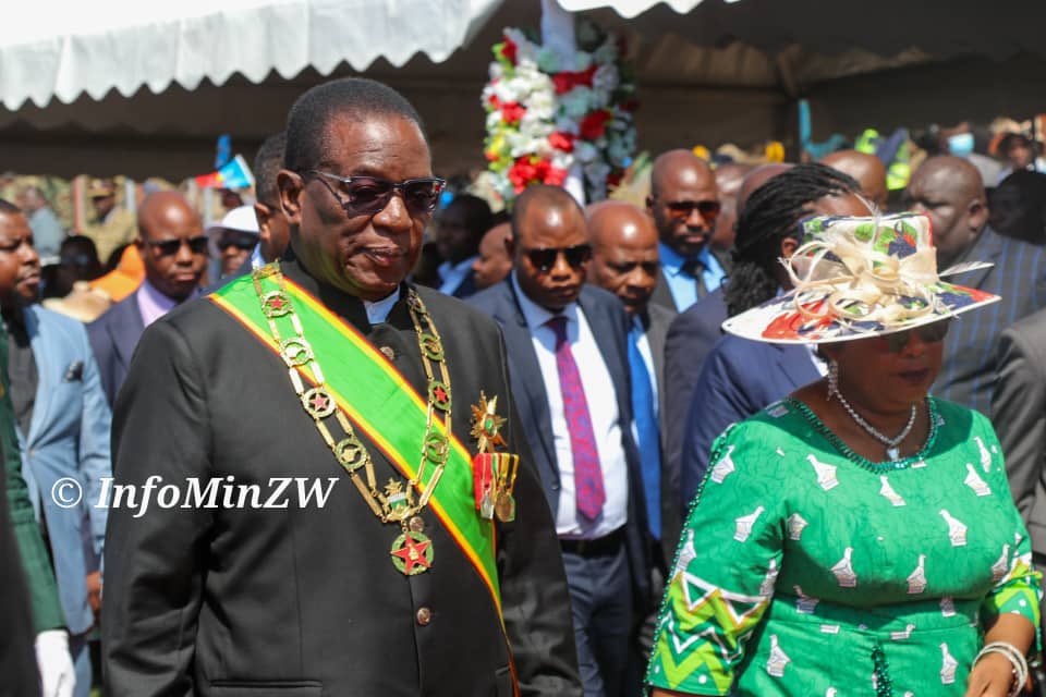 nickmangwana's tweet image. His Excellency President and Commander in Chief of the Zimbabwe Defence Forces Cde Emmerson Mnangagwa and Amai Dr Auxillia Mnangagwa  have arrived at Rufaro Stadium for the Defence Forces Day celebrations.
#DefenceForcesDay2024