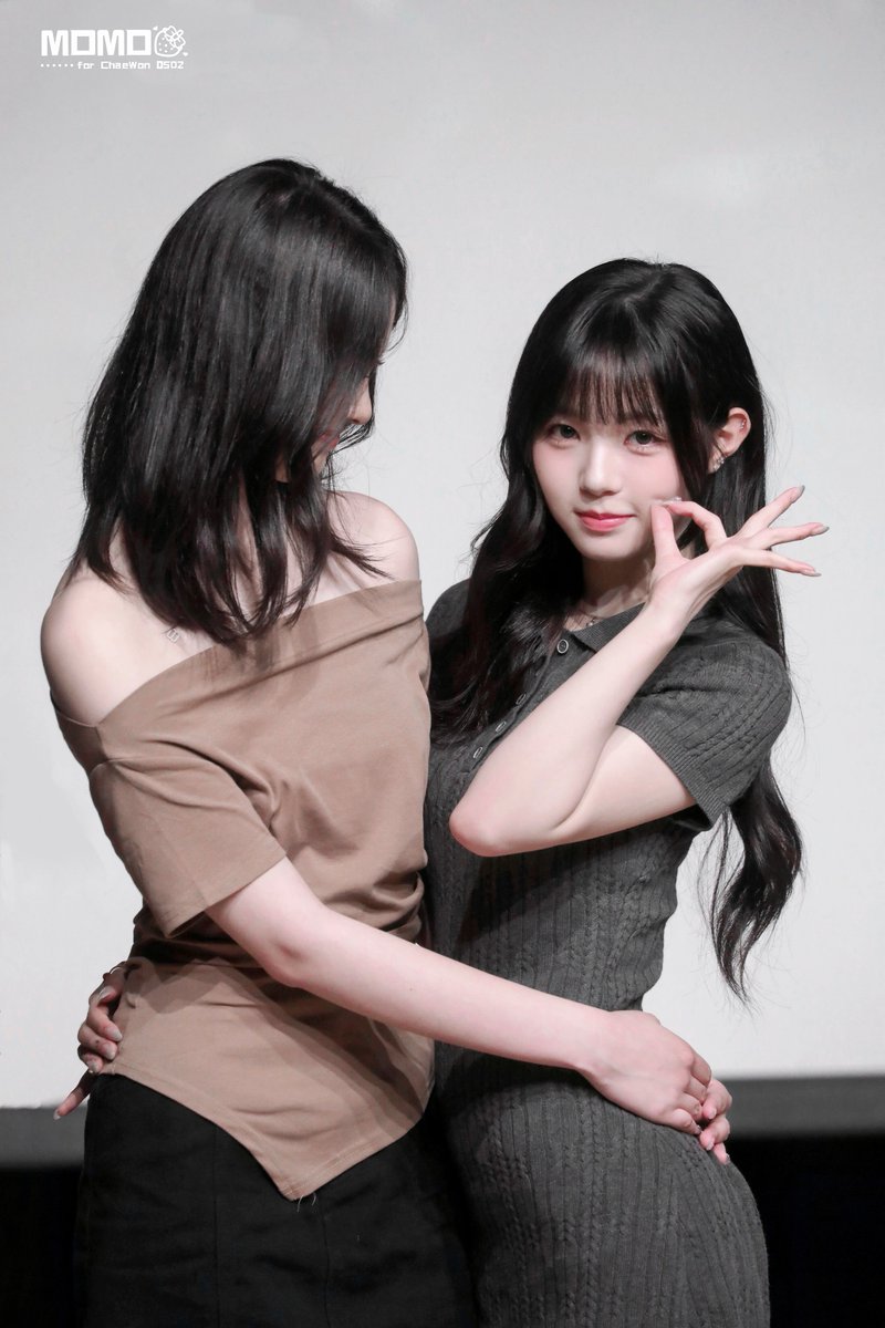 240720💜

#채원 #코토네 #린
#트리플에스 #tripleS