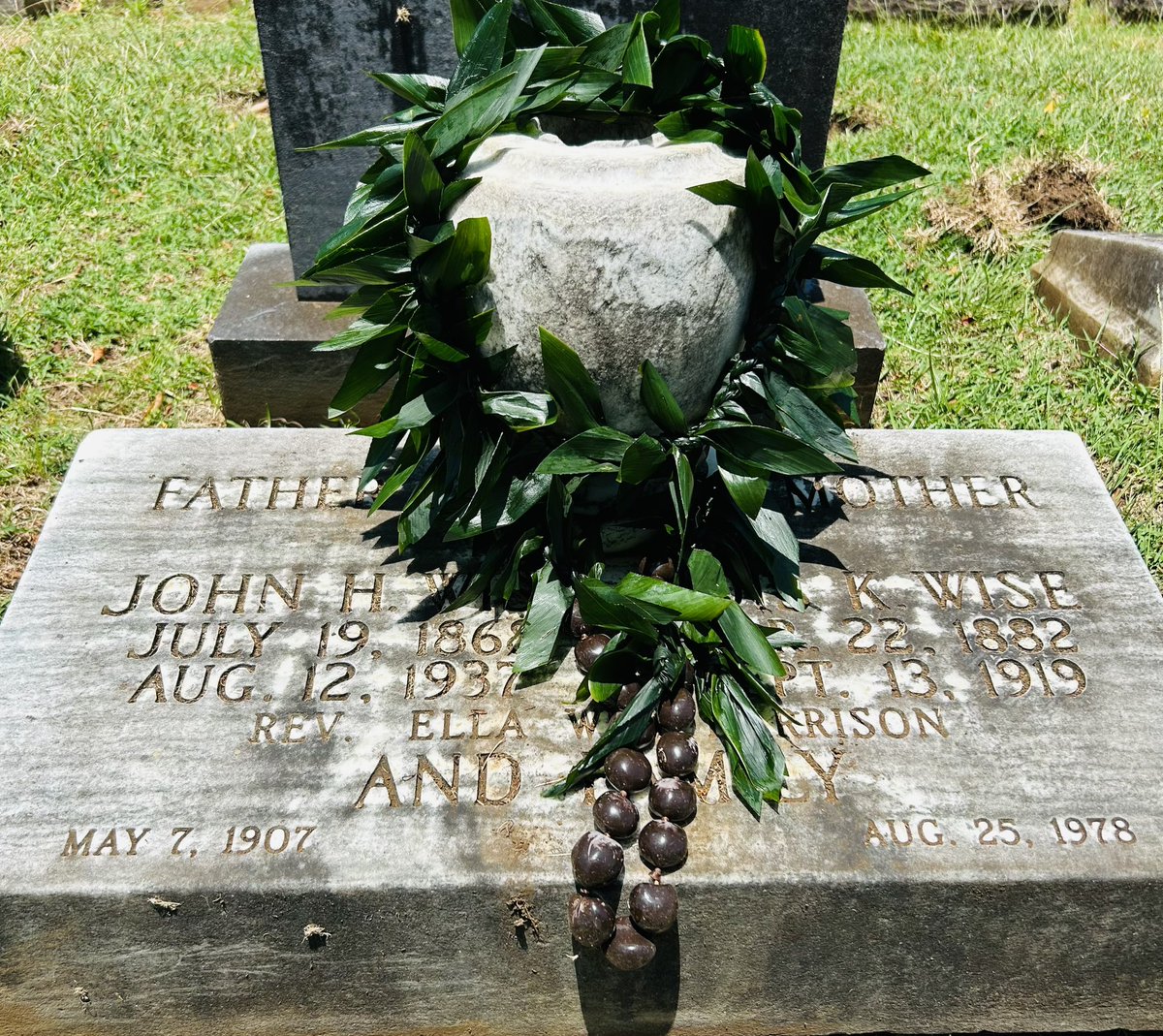 “I so love America, and I love Oberlin for giving me this education, but my heart belongs in Hawaii,” Wise wrote in a letter to his family 

upon his death, the University of Hawaii renamed an athletic field in his honor 

July 19, 1868-August 12, 1937