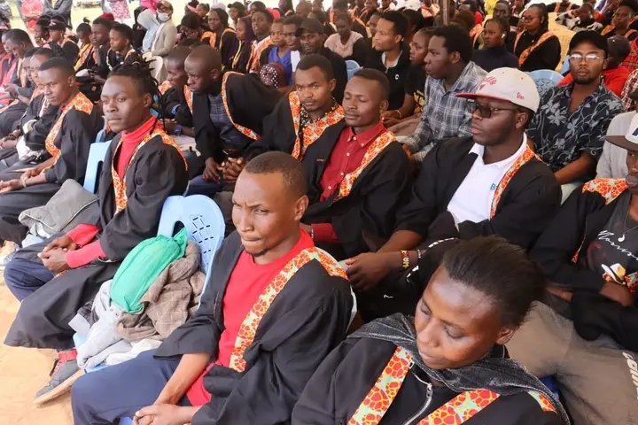 DgKamuri's tweet photo. Marked International Youths Day in Rumuruti presided by H.E Governor Joshua Irungu EGH and attended  by CECMs,COs' senior government officials to celebrate our youths.

We launched the Laikipia County graduate database and awarded 190 certificates to Ajry program graduates. https://t.co/i8V9qsaCSA