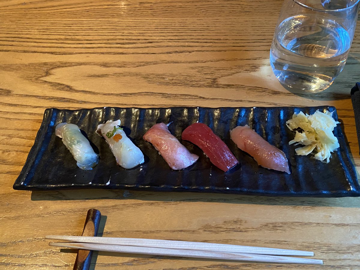 gainenz's tweet image. シアトルの寿司屋Kashiba

景色もいいし、激ウマなのですが、

"うれしいことも　悲しい事も　草しげる"

というよくわからない書道作品で草はえました

#Seattle
#Kashiba