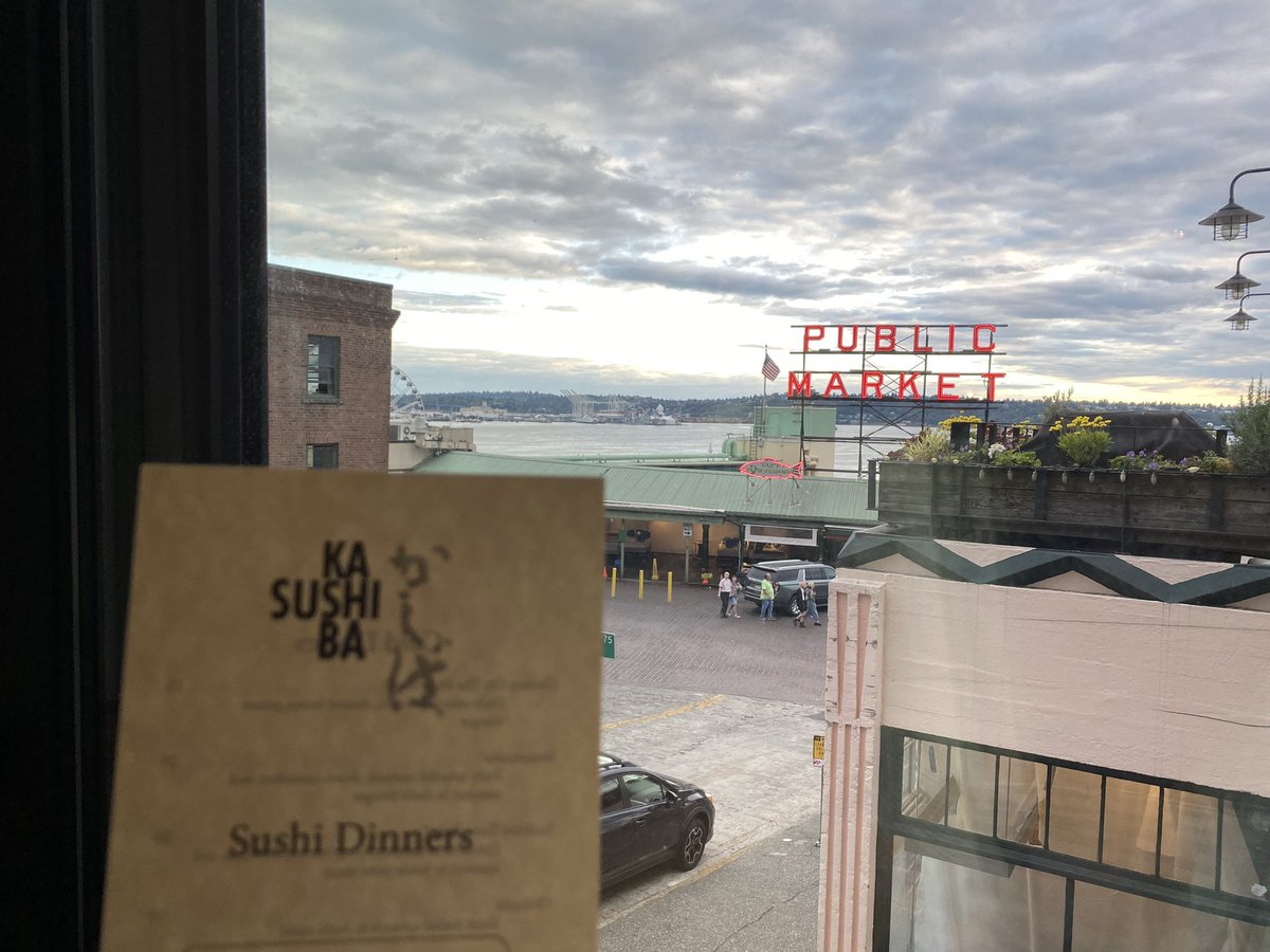 gainenz's tweet image. シアトルの寿司屋Kashiba

景色もいいし、激ウマなのですが、

"うれしいことも　悲しい事も　草しげる"

というよくわからない書道作品で草はえました

#Seattle
#Kashiba