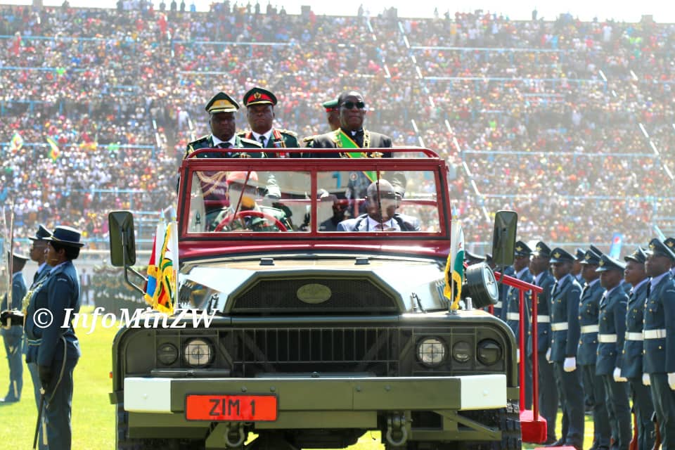 ttgono's tweet image. HE President Mnangagwa @edmnangagwa took salute of the National Anthem and Fly Past and thereafter inspected the ZDF Parade.
#DefenceForcesDay2024