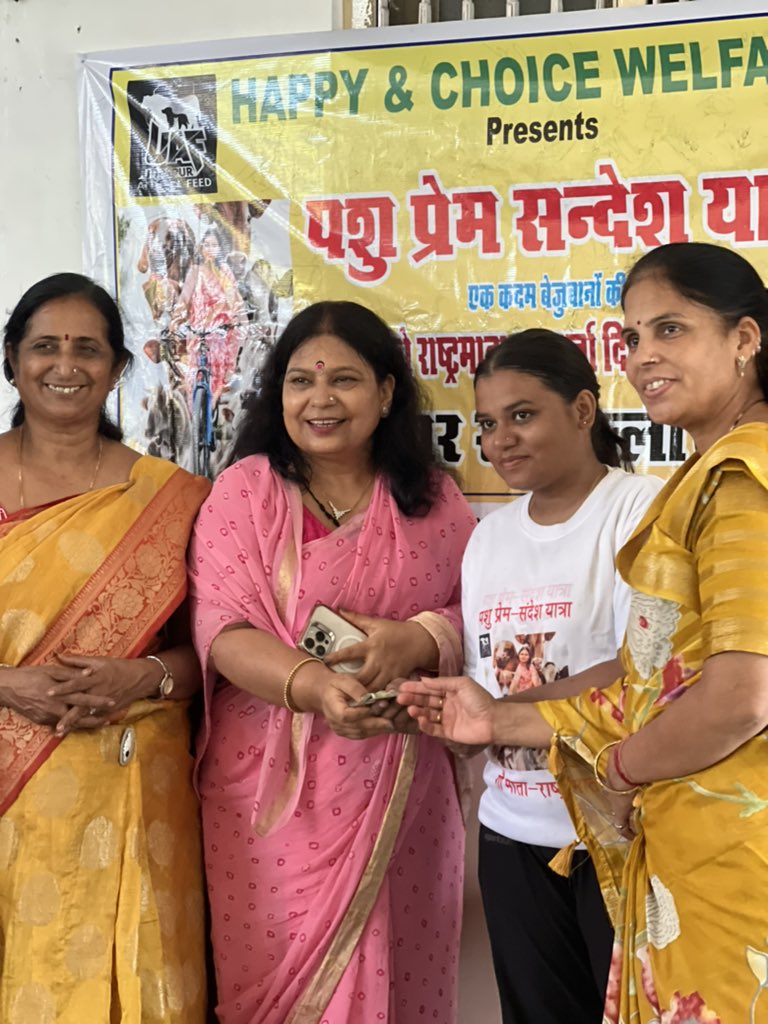 UdaipurF's tweet photo. गौ माता-राष्ट्र माता🚩

#gaumata #cycleyatra #udaipurtodelhi #delhi @PMOIndia @Manekagandhibjp  @ombirlakota @gauri_maulekhi @locaterobinplus @asharmeet02 https://t.co/ST2yVBcz0r