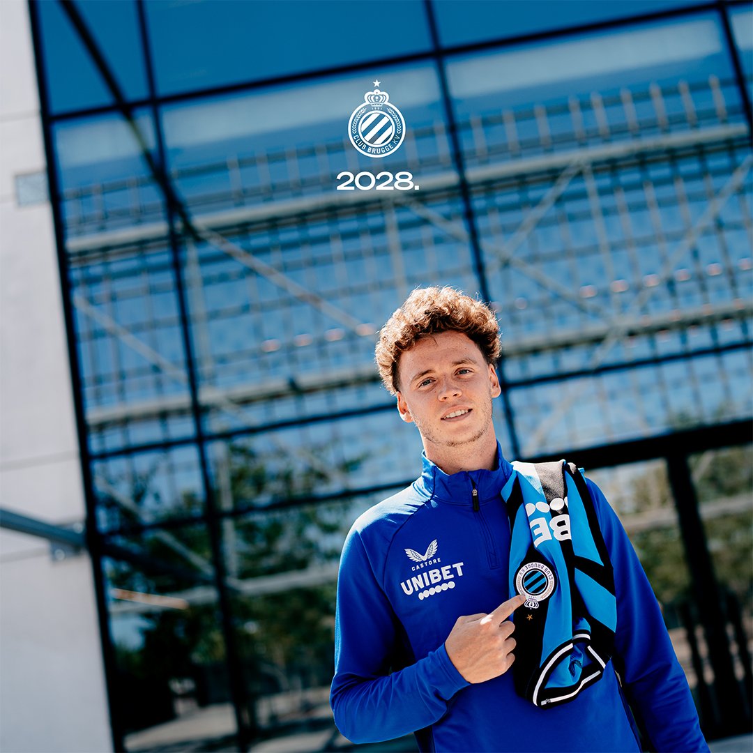ClubBrugge's tweet photo. The journey continues, Max stays! 💙🖤

Maxim verlengt zijn contract bij Blauw-Zwart tot 2028!