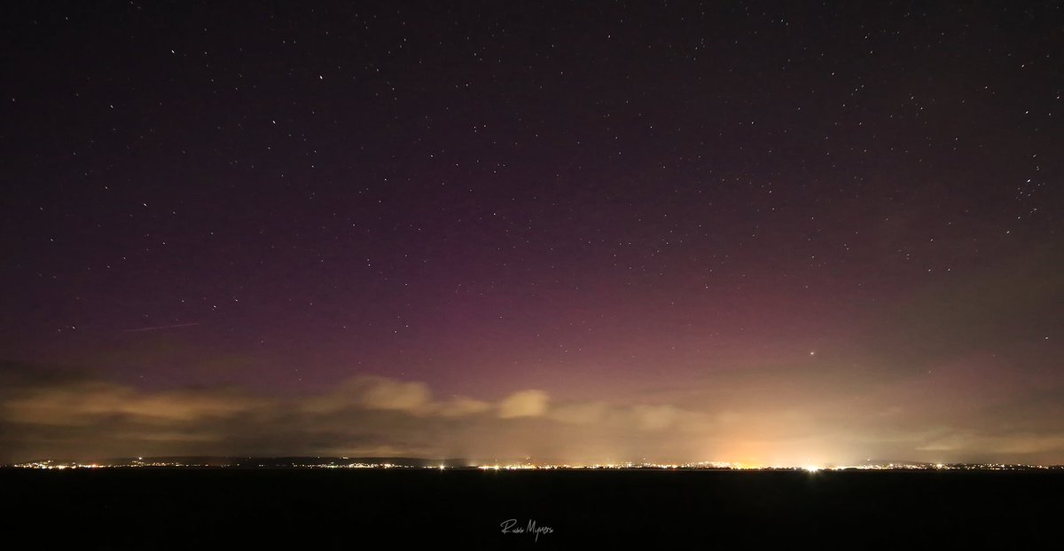 Russ Myners (@russmyners) on Twitter photo Just the slightest hint of some Northern lights above Burry Port and Llanelli last night, taken from Llanrhidian marsh #Llanelli #northernlights <a href="/DerekTheWeather/">Derek Brockway - weatherman</a> <a href="/Ruth_ITV/">Ruth_TV</a> <a href="/kelseyredmore/">Kelsey Redmore</a> Just the slightest hint of some Northern lights above Burry Port and Llanelli last night, taken from Llanrhidian marsh #Llanelli #northernlights <a href="/DerekTheWeather/">Derek Brockway - weatherman</a> <a href="/Ruth_ITV/">Ruth_TV</a> <a href="/kelseyredmore/">Kelsey Redmore</a>