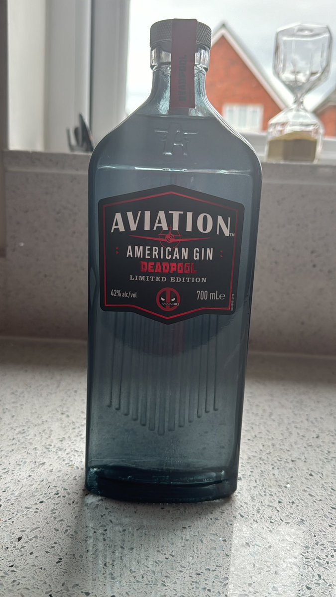 RedDamo6's tweet photo. Nice little treat off Mrs T.
#Deadpool #Wrexhamafc #AviationGin
@VancityReynolds 😋 https://t.co/k7bZpYcXxj