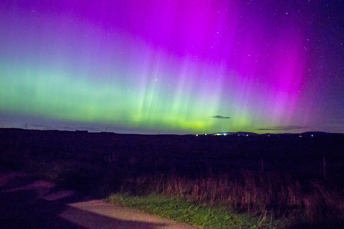 davidliv25's tweet photo. The Aurora from Bowmore Islay last night https://t.co/IuGKQK1jNZ