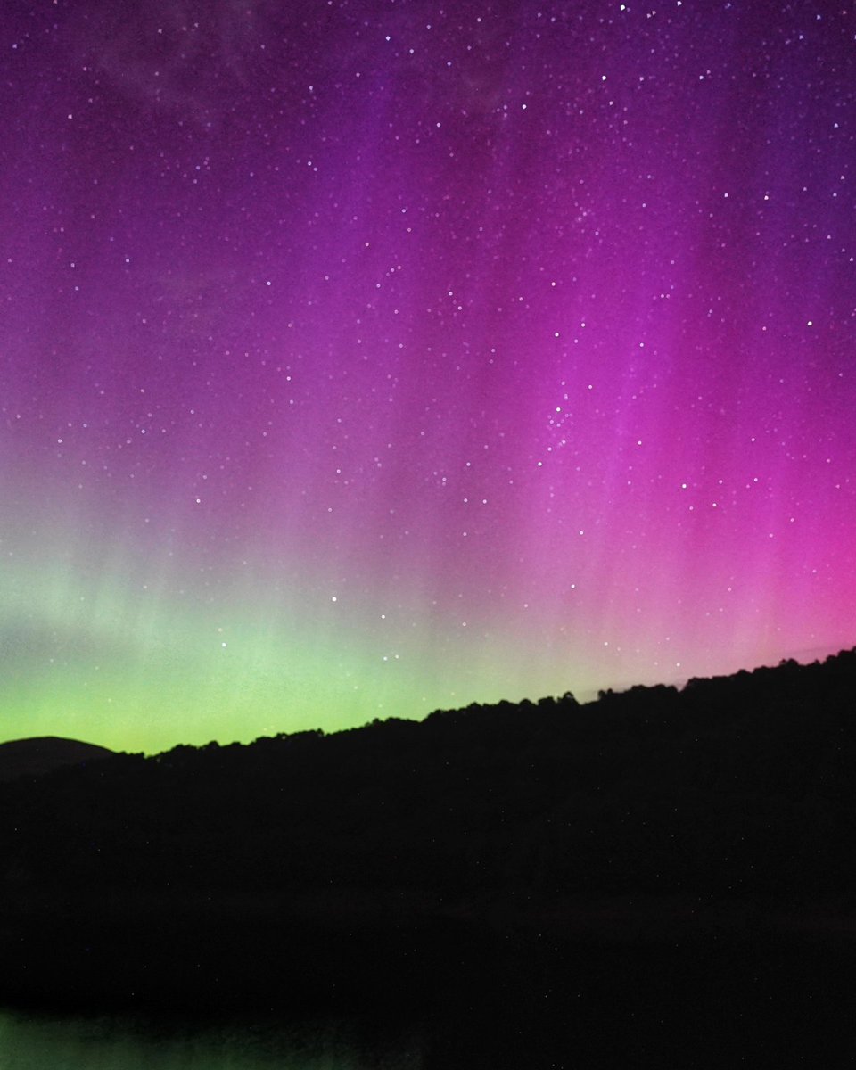 More images of last night's aurora over Glen Finglas in the Trossachs, Scotland #Auroraborealis #aurora #northernlights <a href="/VisitScotland/">VisitScotland</a> <a href="/ThePhotoHour/">#ThePhotoHour</a>