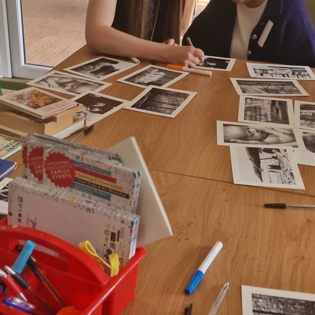 ✨Thanks to @DavidWilsonHomes, <a href="/BarrattHomes/">Barratt Homes</a>, and <a href="/WeLoveLichfield/">We Love Lichfield</a>, participants explored and celebrated their memories through art. This project originated from our commitment to support Alzheimer's Society.  

#ArtAndCommunity #MemoryThreads #AlzheimersAwareness