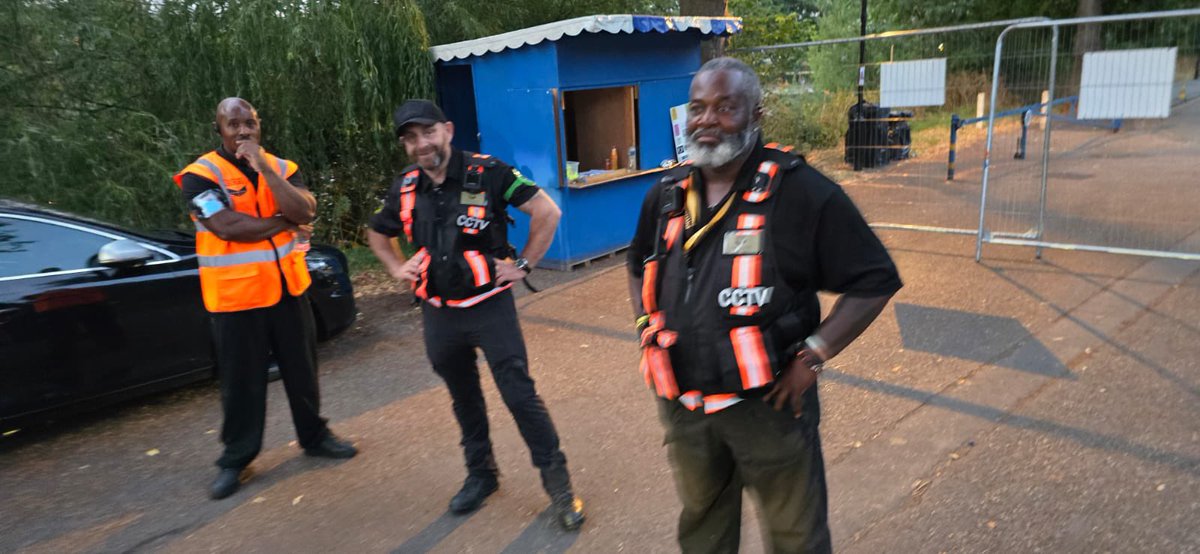 prosecure2000's tweet image. What a lovely weekend at the #ShrewsburyFlowerShow. It was great to make a big difference at this years show providing a reassuring visible presence as well as behind the scenes security. We can’t wait for next years show. #KeepingShrewsburySafe #ProudOfShrewsbury