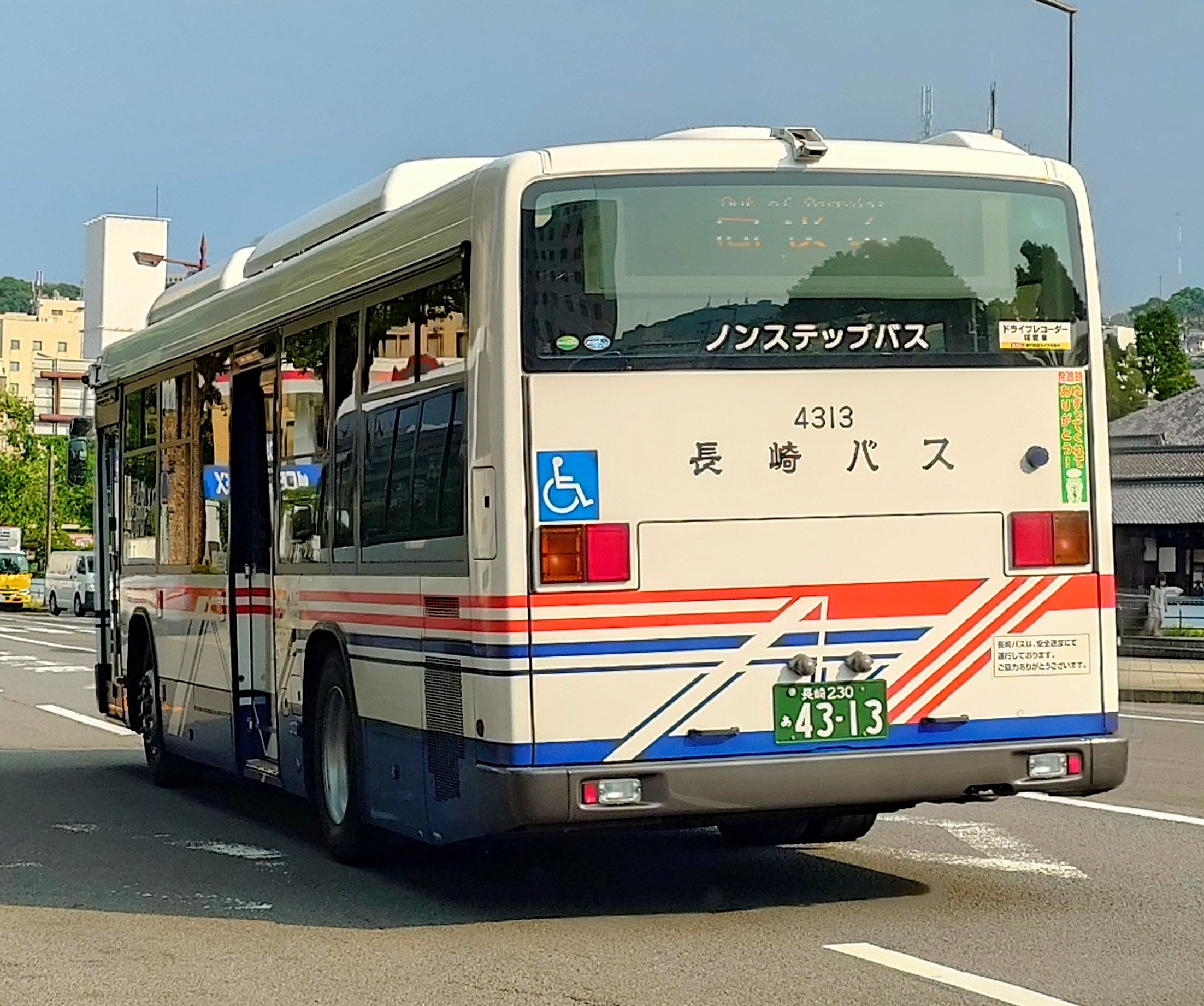 Tomoki _ERGA | 2025.1.25 近江鉄道 1221【元西武バス】 ［回送