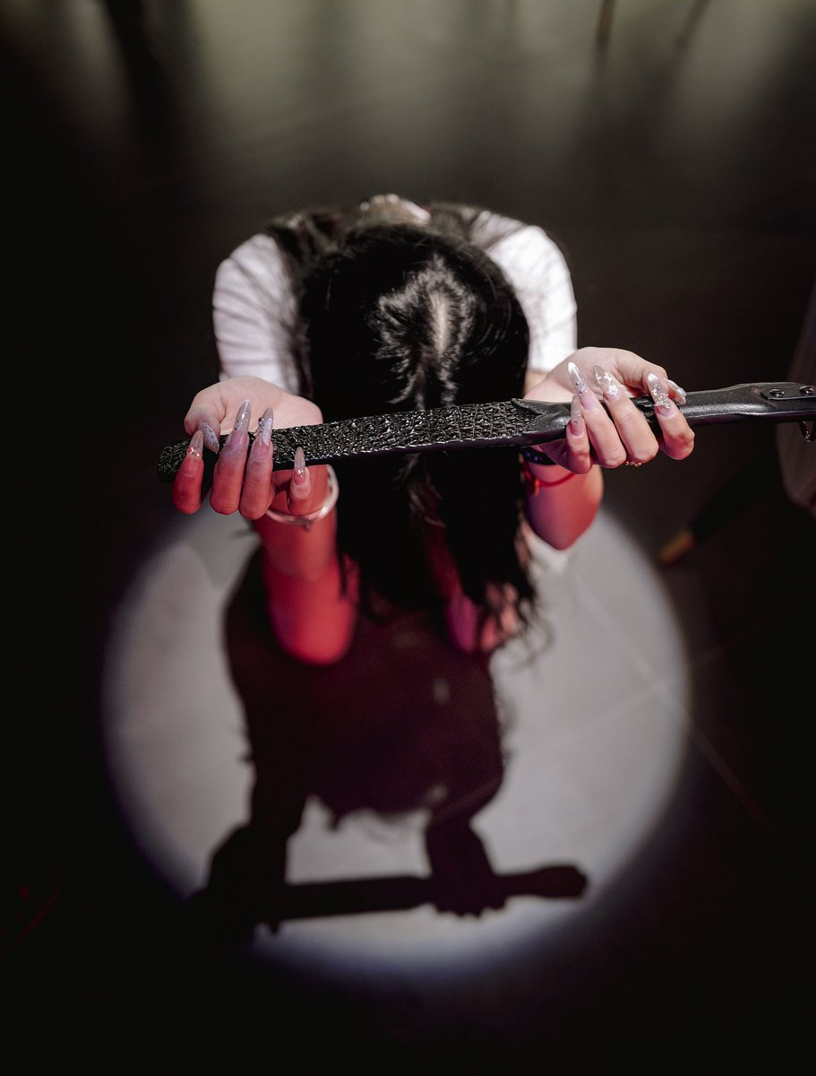 真正的快乐是内在的，只有你去探寻才能晓得。
#萨谜   #萨谜鳄鱼皮SP拍